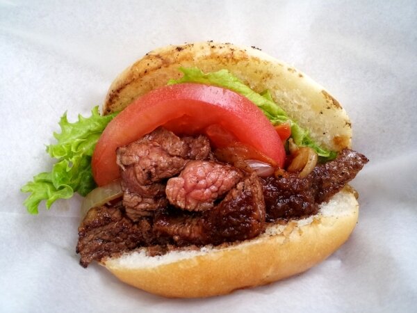 Kobe beef burger (beefsteak, tomato, lettuce)