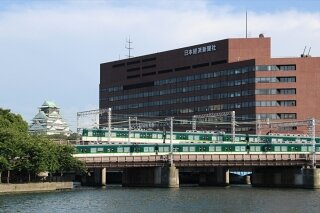 Keihan trains and Osaka Castle